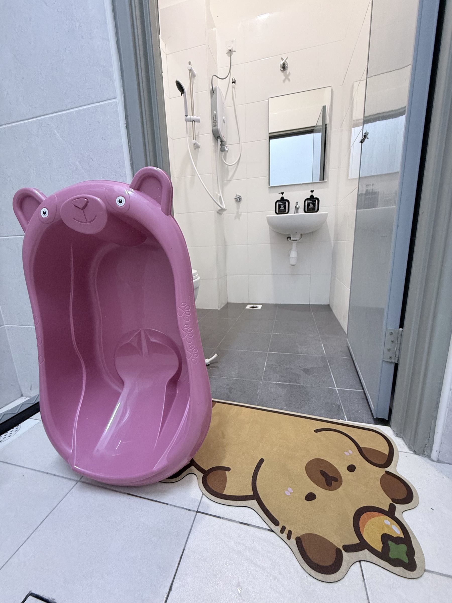 Capybara House photo 3